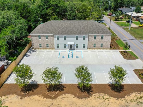 305 Okaloosa Ave #12