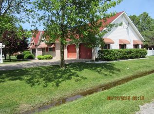 3036 Willow Branch Ln, Herrin, IL 62948