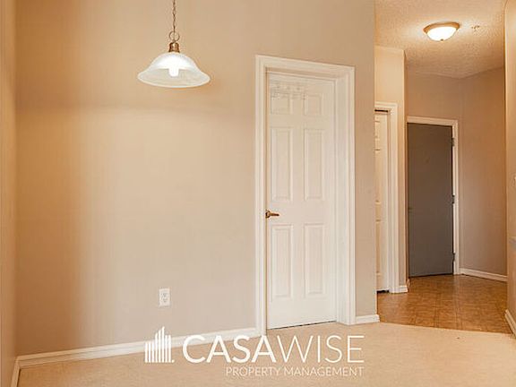 3rd image of 263 Macewan Rd SW #335