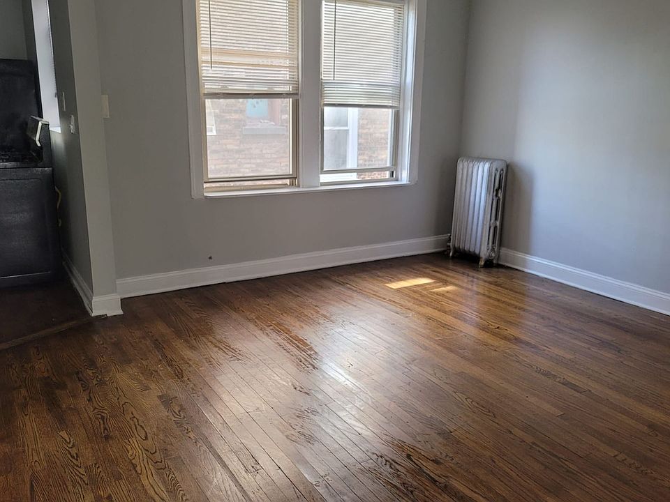 1st image of 7816 S Cornell Ave #7820-1E