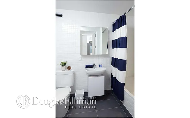 Rented by Douglas Elliman | media 29