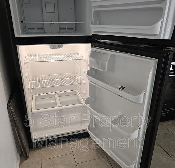 1654 Exeter Dr #4 — Photo 5