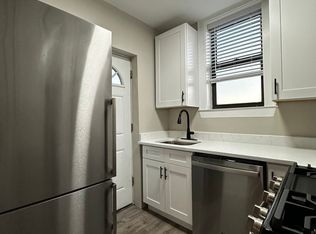 3149 N Springfield Ave #B5, Chicago, IL 60618