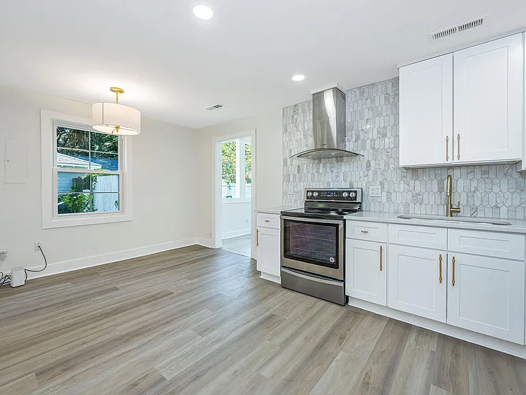 12 Pearl St — Photo 10