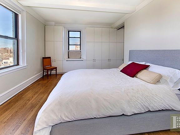 5th image of 50 W 106th St APT 11B