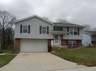 1153 Monza Dr, Saint Charles, MO 63303