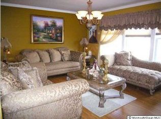 373 Shadynook St, Keyport, NJ 07735