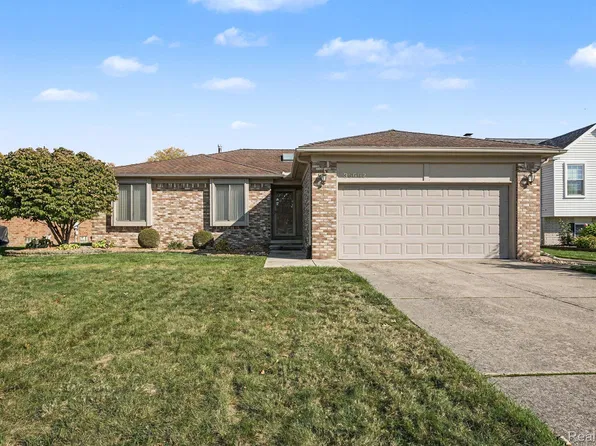 35662 Buxton Dr, Sterling Heights, MI 48310