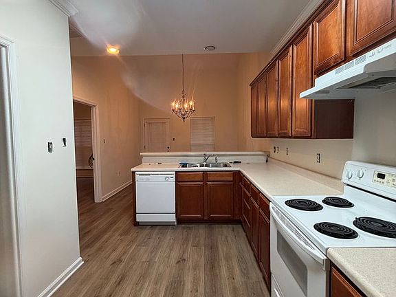 3rd image of 10737 Carpenter Run Ln