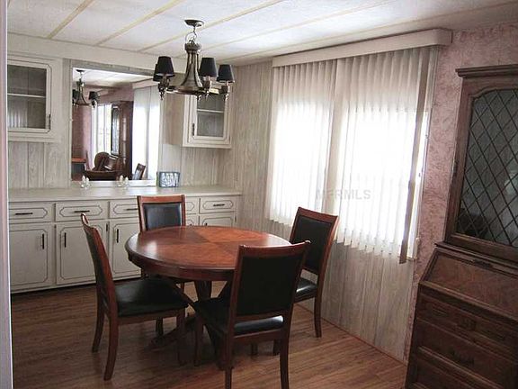 4th image of 95 Redwood Dr #9