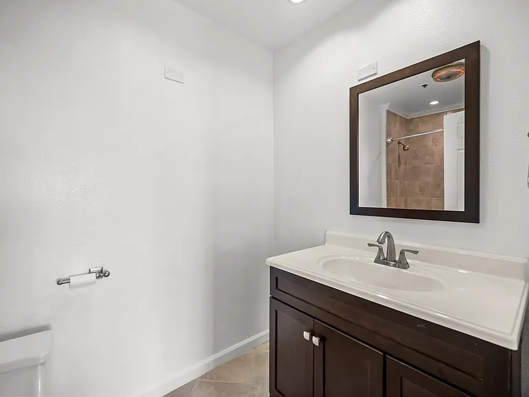 121 S Hope St #518 — Photo 16