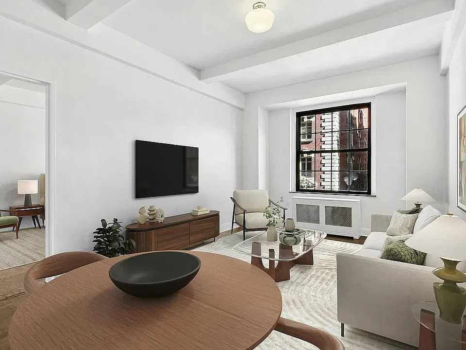 160 W 71st St #5M