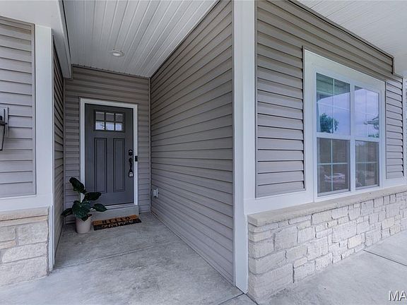 4th image of 1105 Hudson Heights Ct