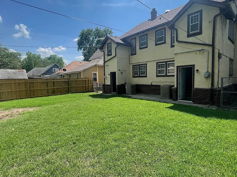1114 N Carlos St — Photo 1