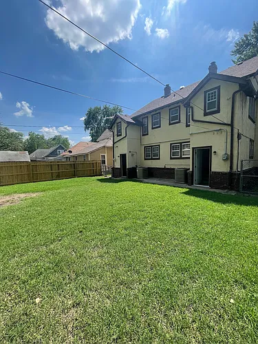 1114 N Carlos St Photo 1