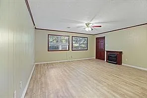 310 Alexander Dr — Photo 6