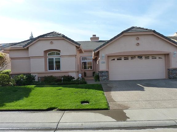 2nd image of 7242 Lost Lake Ln