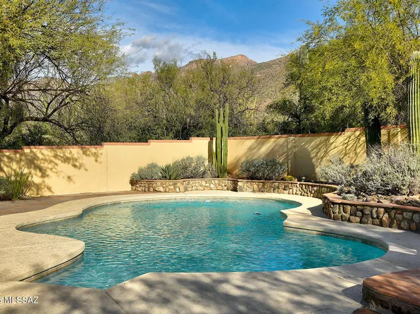 10451 E Plumeria Rd, Tucson, AZ 85749