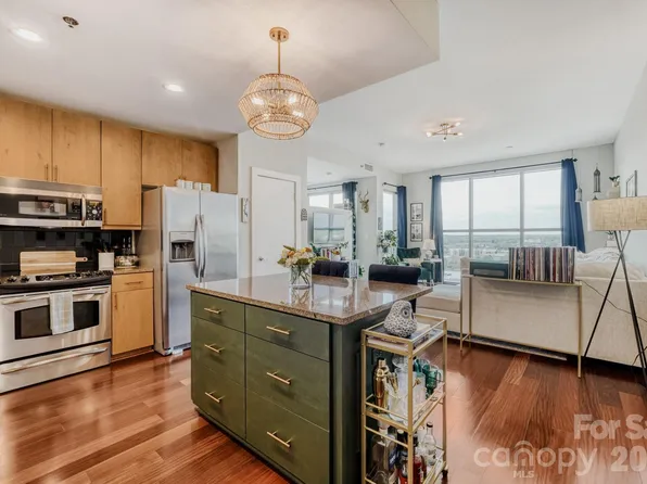 333 W Trade St Unit 1105, Charlotte, NC 28202