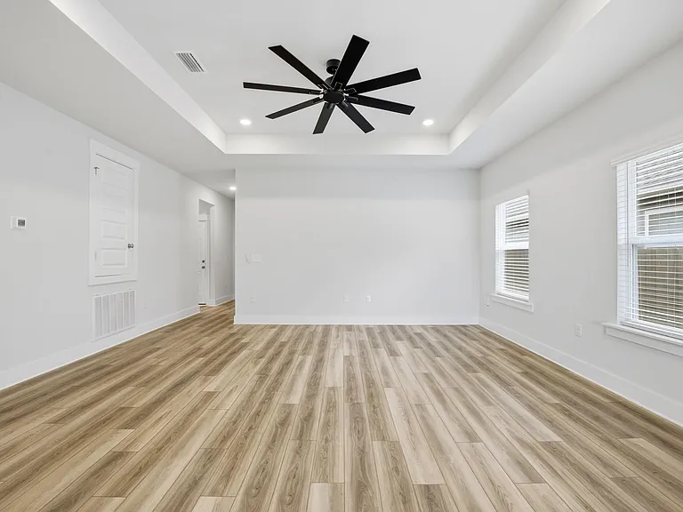 209 Camellia Dr — Photo 16