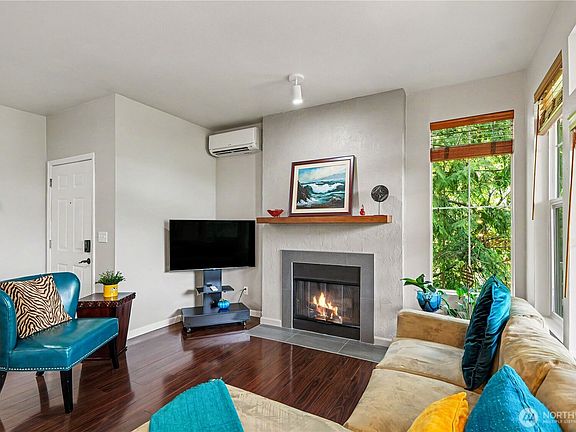 5th image of 2160 Newport Way NW #6-1