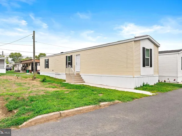 512 Spruce St, Robbinsville, NJ 08691