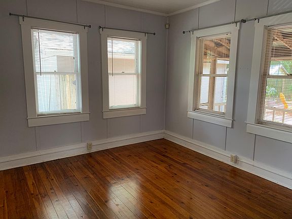 5th image of 2112 E Central Blvd