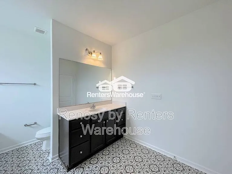1713 Dresdon Ln — Photo 13