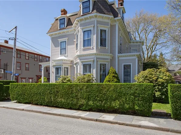 16-18 Catherine St Unit 1, Newport, RI 02840