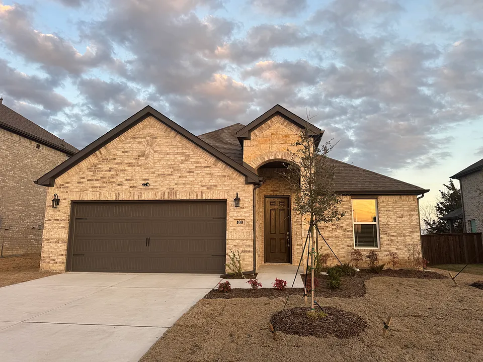 400 Stone Hollow Dr