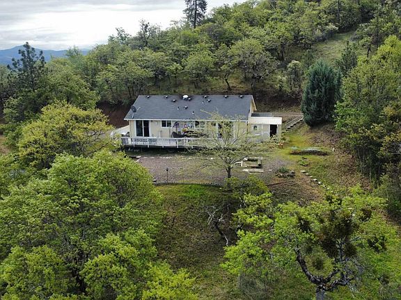 2nd image of 807 Ironwood Dr