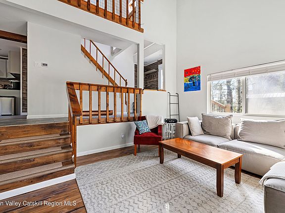 3rd image of 150 Vining Road