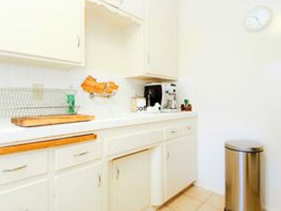 1st image of 1037 Emerald St #1021