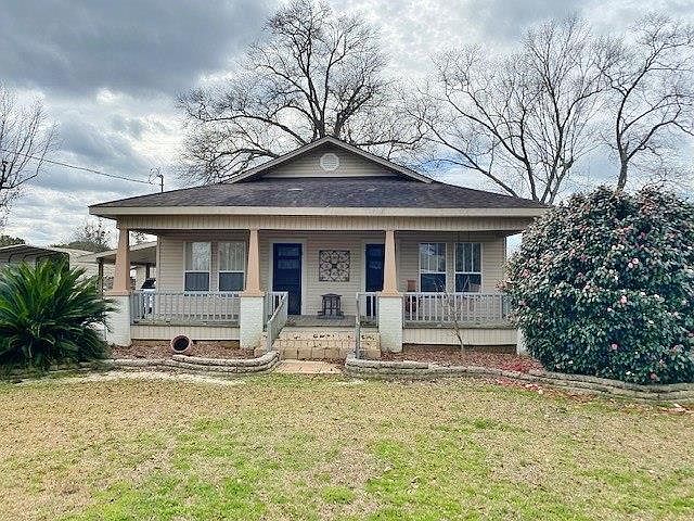1st image of 802 Louisiana Ave