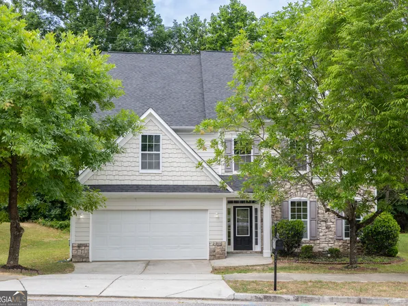 1933 Temple Park Dr, Loganville, GA 30052