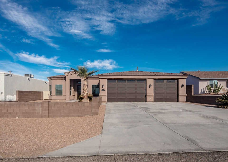 1st image of 2555 Barranca Dr