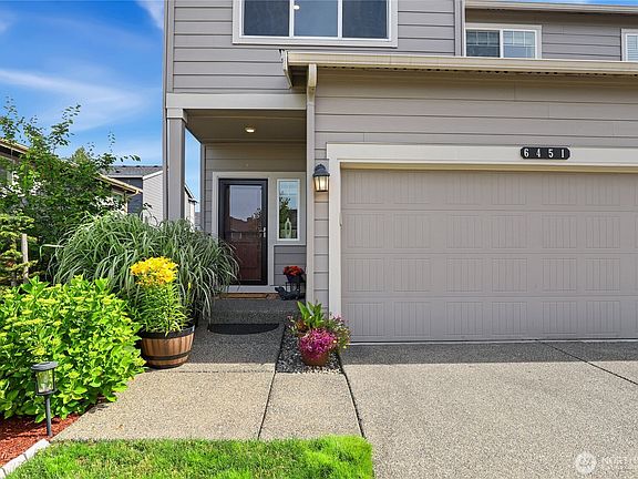 2nd image of 6451 Yorktown Place NE