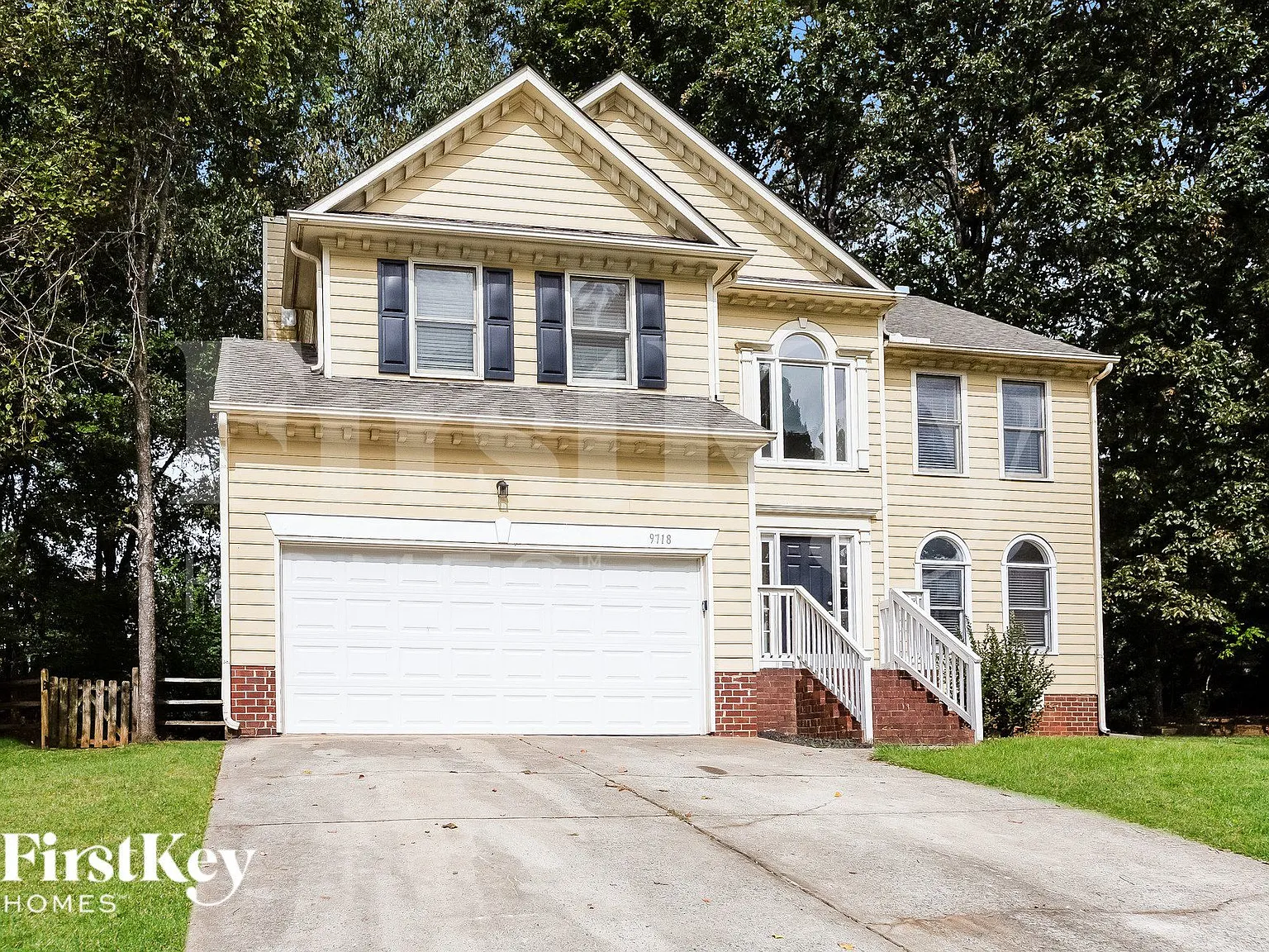 4 bed, 2.5 bath, 2366 sqft, $2,645 — Photo 2