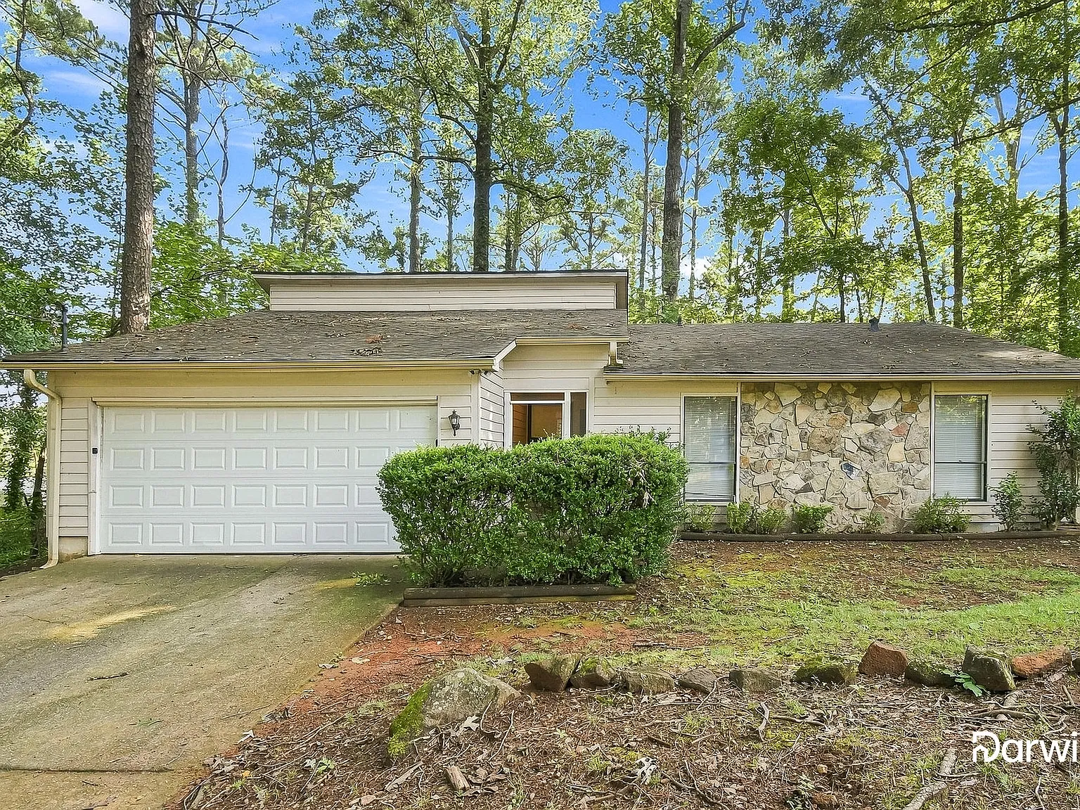 3 bed, 2.0 bath, 1651 sqft, $2,195 — Photo 1