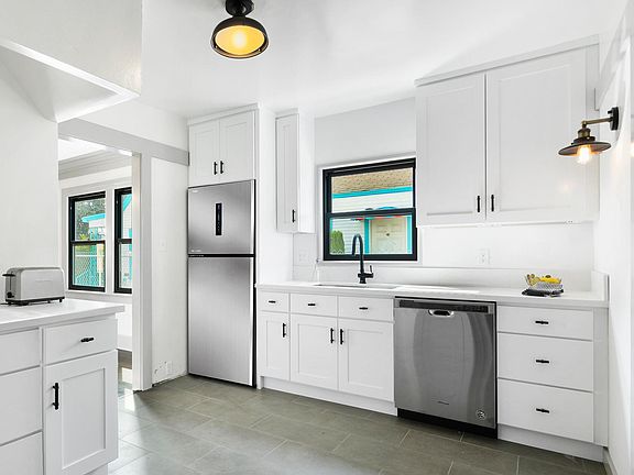 3rd image of 4153 S Harvard Blvd #4153
