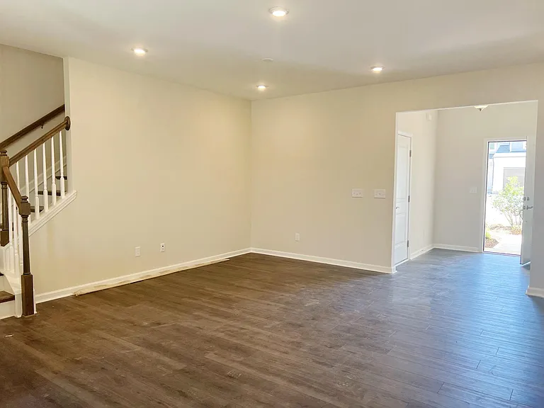 1502 Smoky Mountain St — Photo 5