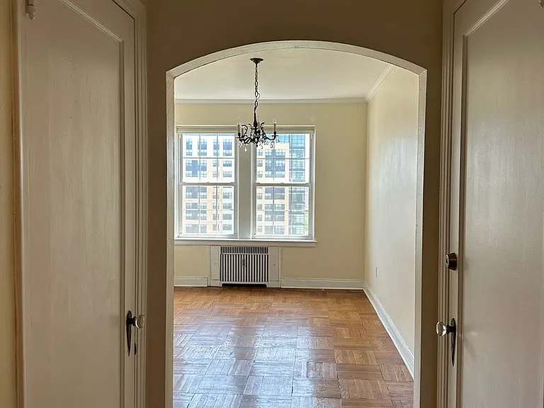 The Royal York Apartments — Photo 192