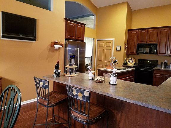 4th image of 37585 Newburgh Park Cir