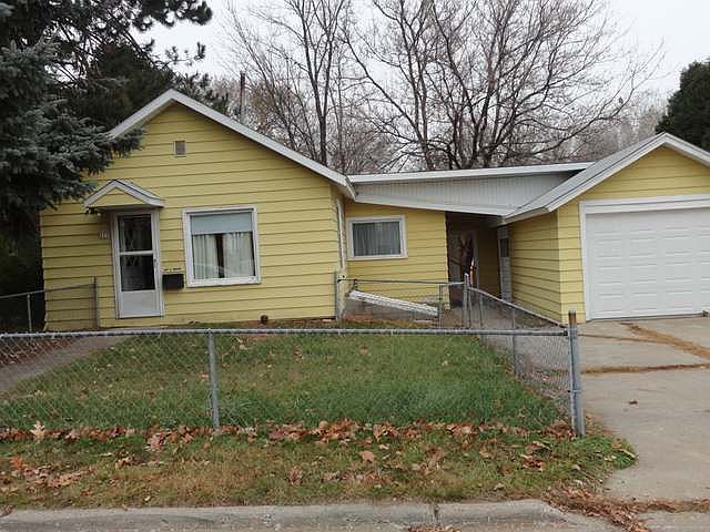 1st image of 117 E Harvey St