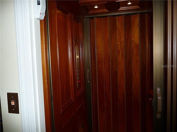 4th image of 525 Mandalay Ave Unit 35