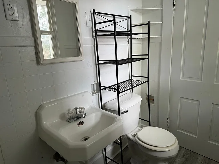 127 W Market St — Photo 15