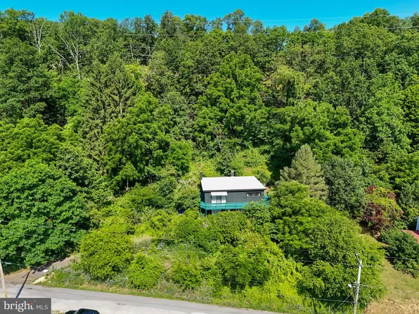 510 S Washington St, Mount Union, PA 17066