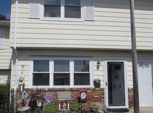 12 Connecticut Ct, Matawan, NJ 07747