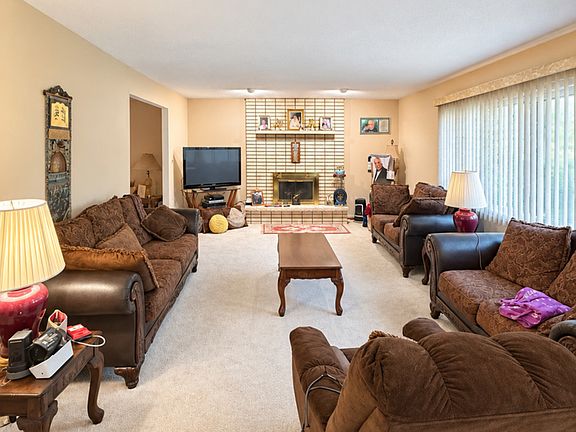 3rd image of 14161 Rado Dr E