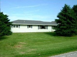 23227 N 1700 East Rd, Hudson, IL 61748